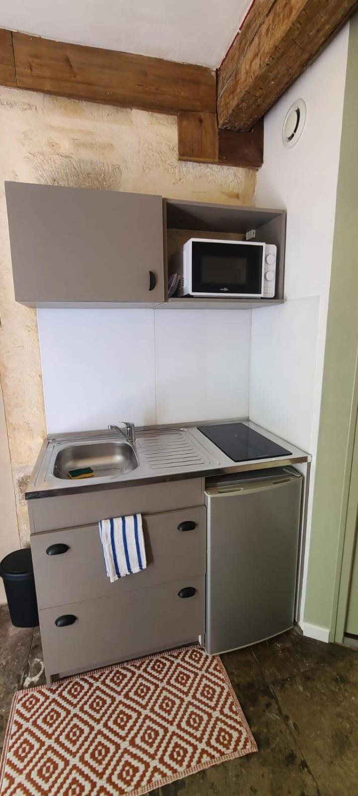 Studio Au Coeur Historique De Montpellier, 2 Personnes Et Wifi Экстерьер фото